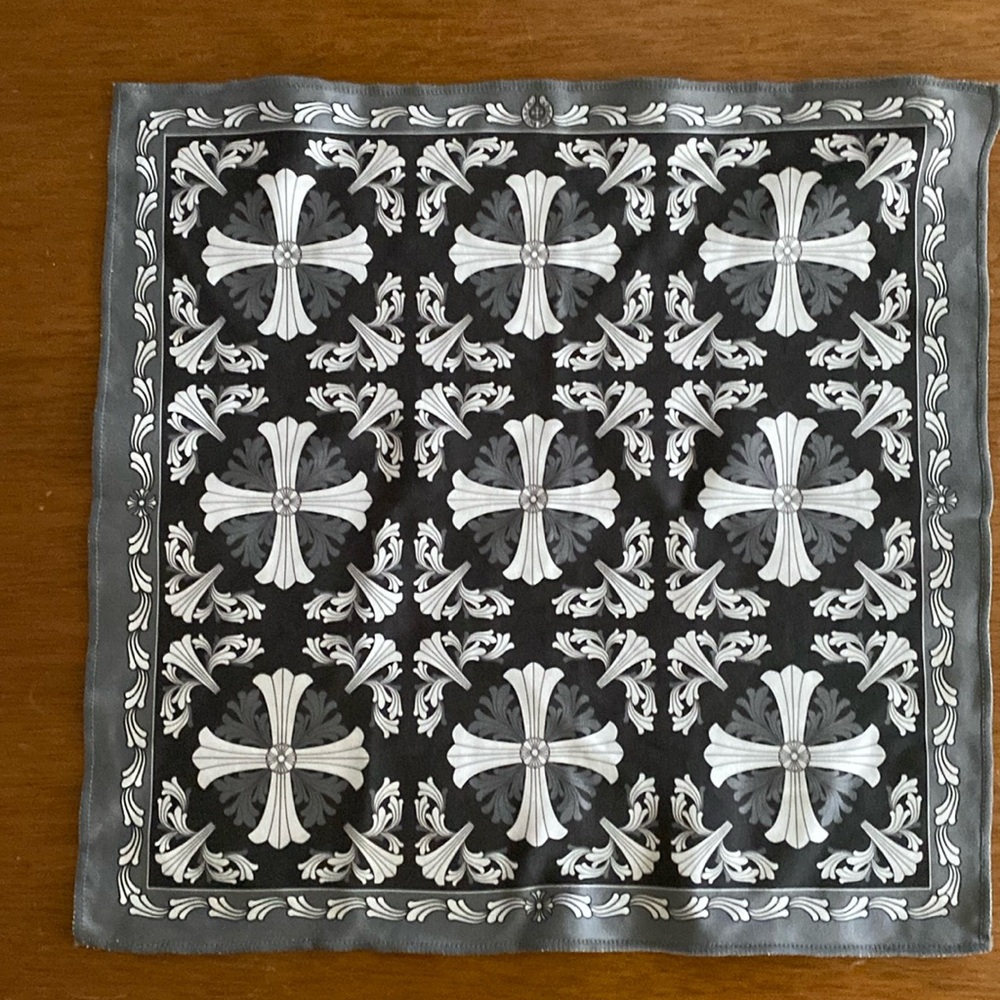 CHROME HEARTS glasses cloth
